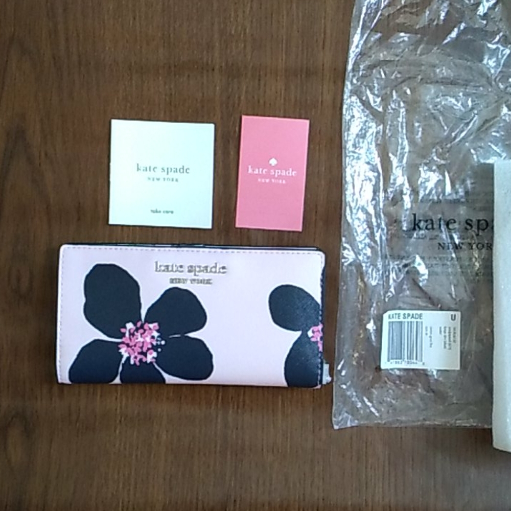 NWT Kate Spade large bifold wallet